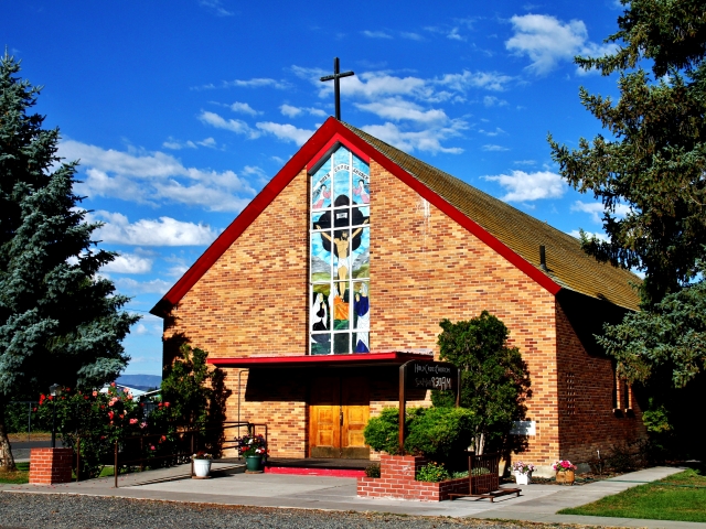 Tulelake, Holy Cross Church